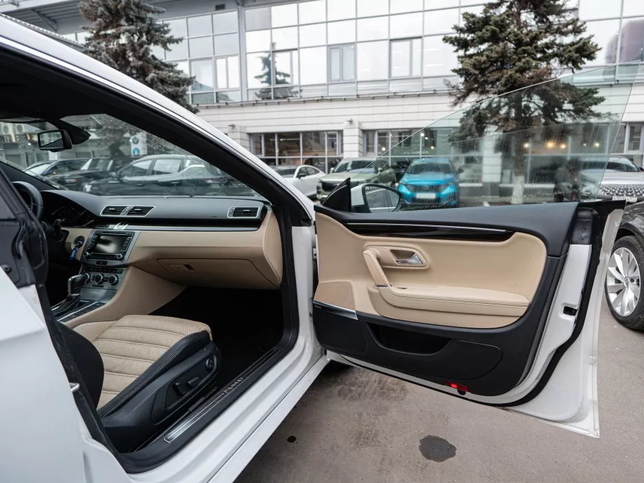 Volkswagen Passat CC 2012