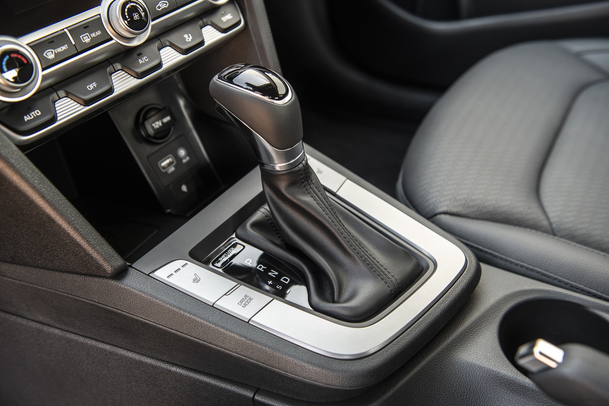 Hyundai Elantra 2019