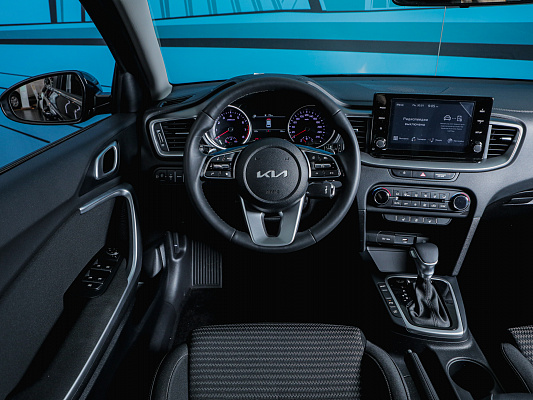 kia ceed sw 2022 black luxe