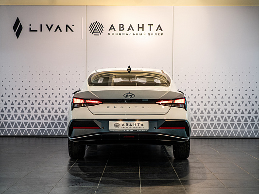 Hyundai Elantra NEW TOP 1.5 CVT White